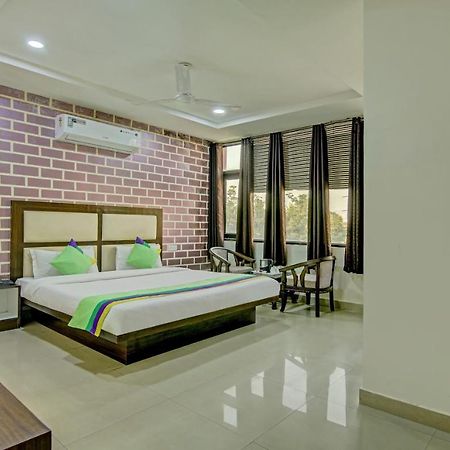 Treebo Trend Benz Hotel Chandigarh Luaran gambar