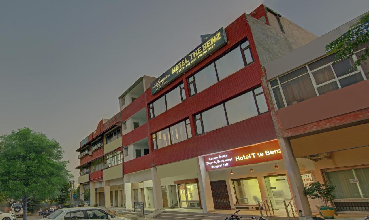 Treebo Trend Benz Hotel Chandigarh Luaran gambar